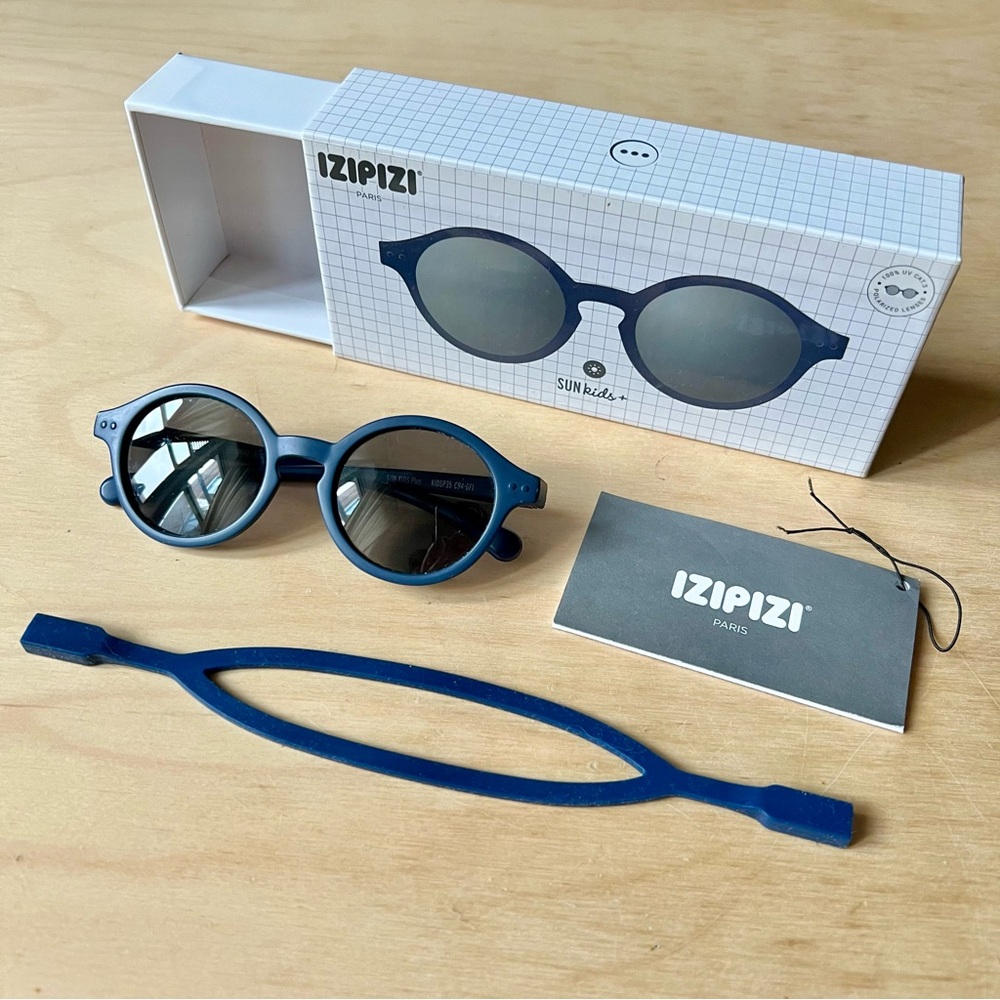 IZIPIZI Blue Round Sunglasses